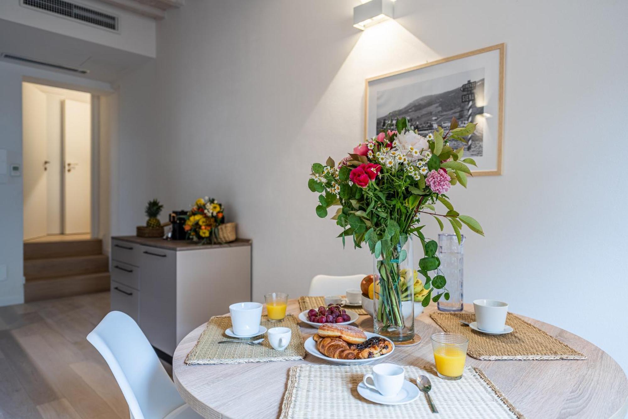 Algila Lifestyle Tornabuoni Apartments Florence Exterior photo