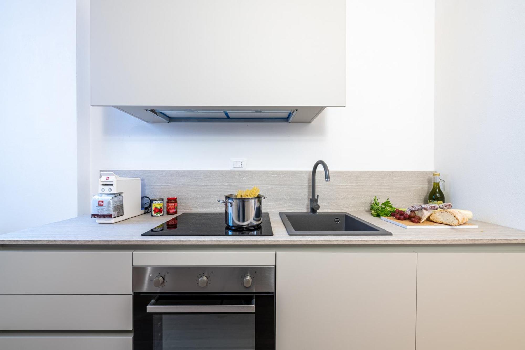 Algila Lifestyle Tornabuoni Apartments Florence Exterior photo